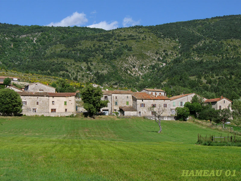 hameau-01